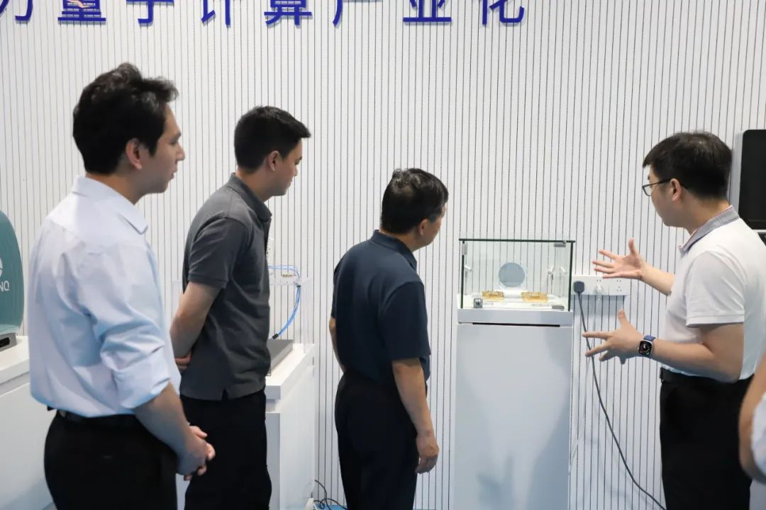 项金根博士还向莅临嘉宾全面介绍了公司