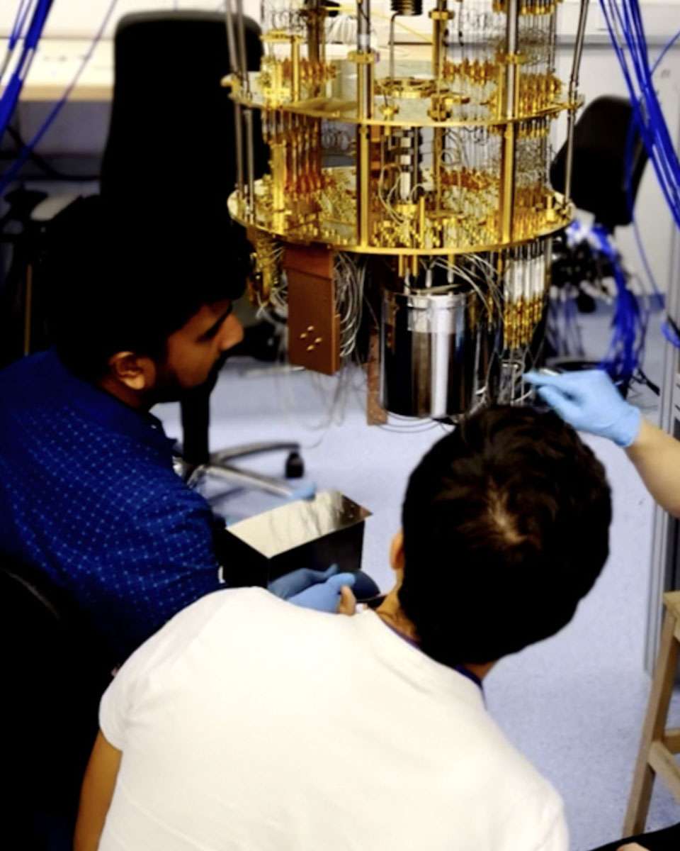 超导体系重大突破！量子超级计算机实现实时纠错，实用化时代加速到来