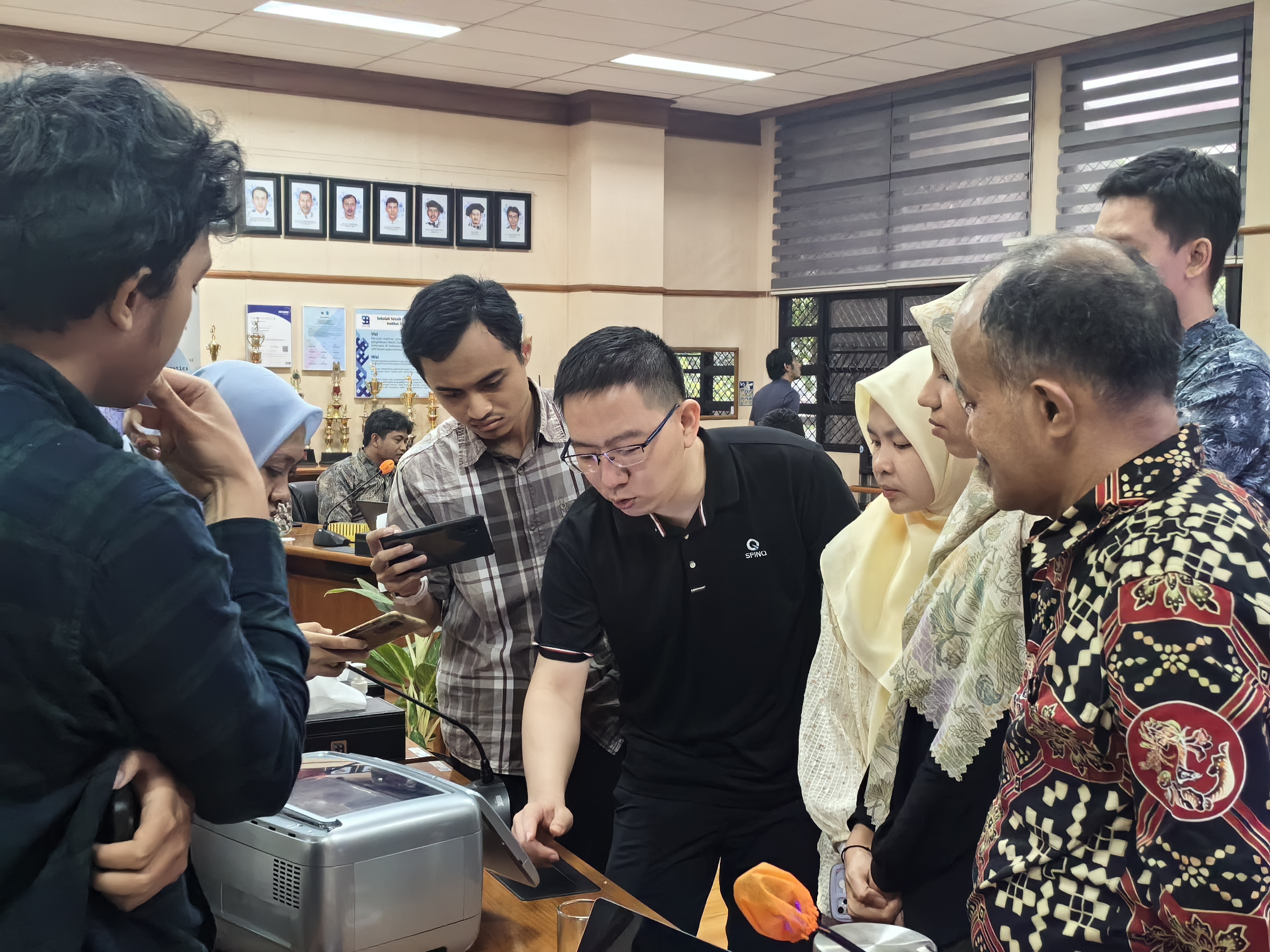 "Chinamade" Quantum Computers Head to Southeast Asia! Indonesia's First Quantum Computer by SpinQ