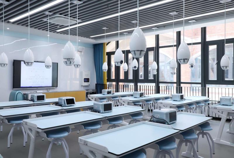 Classroom equipped with quantum computers for quantum education