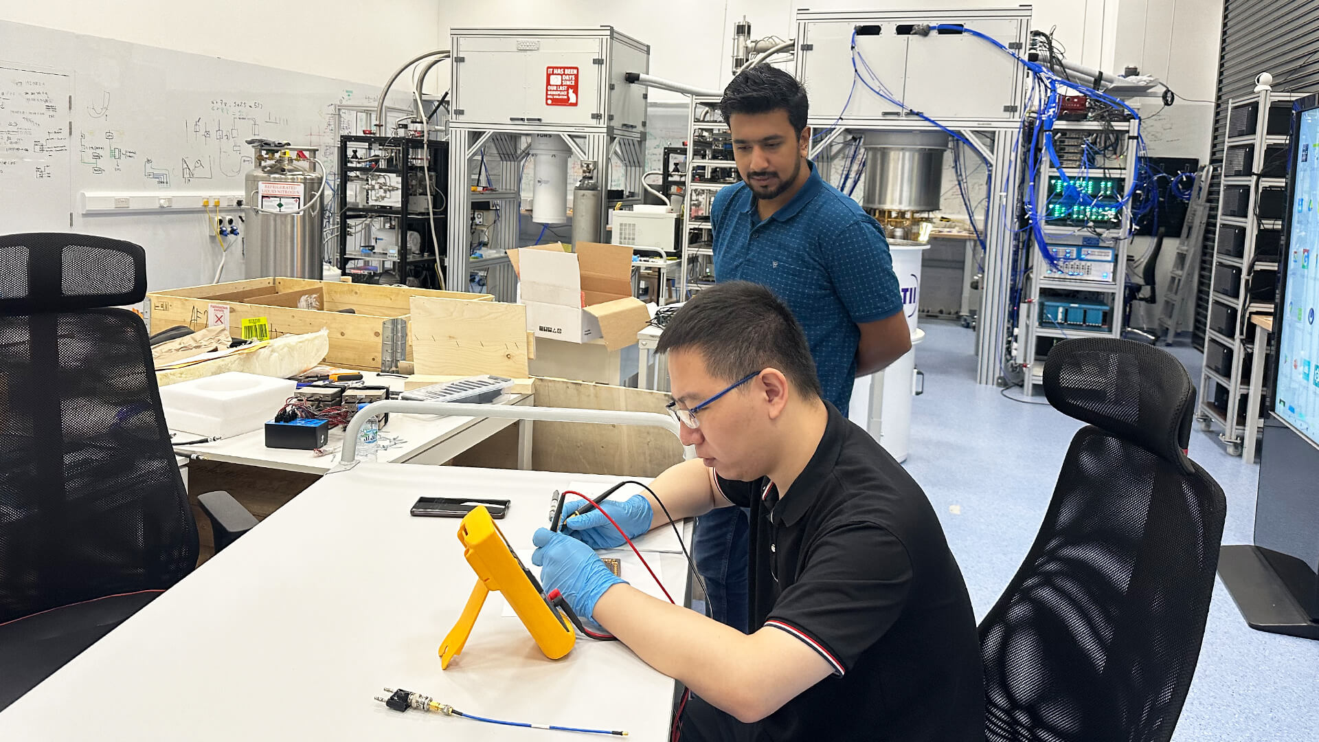 SpinQ Experts Preparing Superconducting QPUs for Delivery to TII